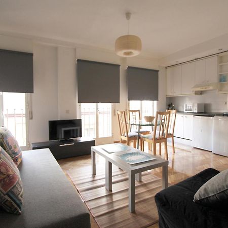 Apartamentos Goyescas Deco Madrid Zimmer foto